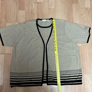 croft & barrow 3X women’s top. A sweater top with a built-in sweater.